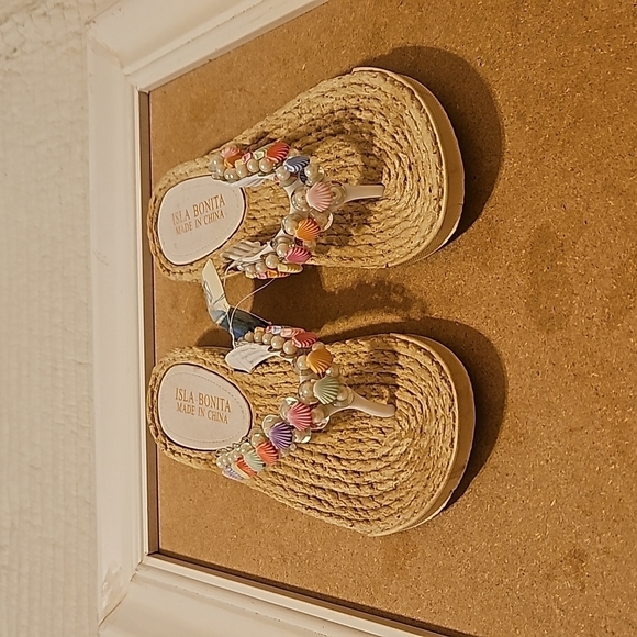 NWT Isla Bonita Shell thong sandals size 6 - Picture 2 of 7